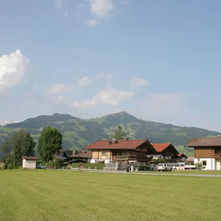 Spacious With Garden Near Ski Area In Tyrol Daire Hopfgarten im Brixental